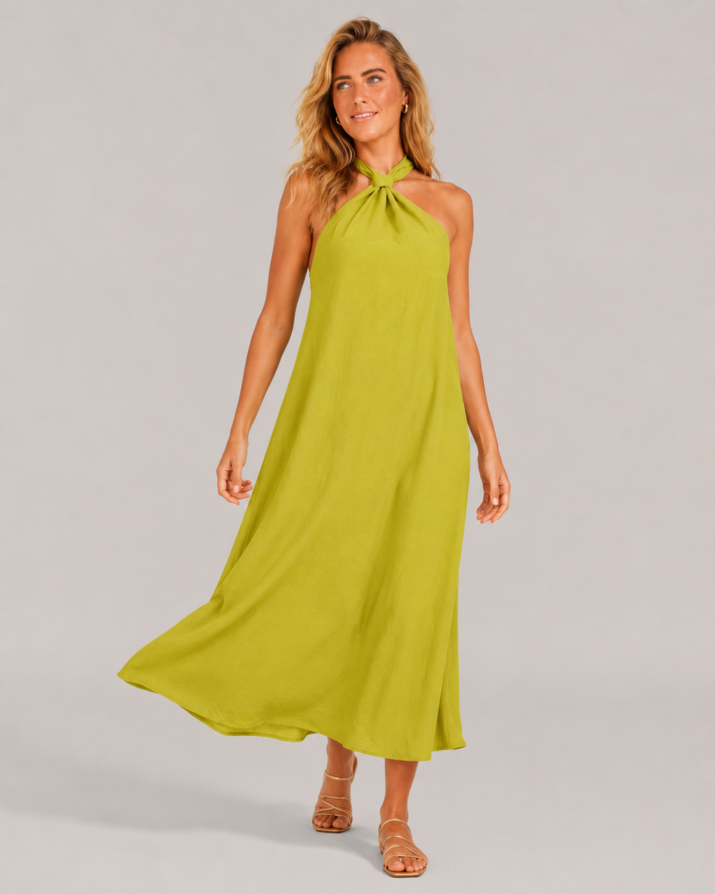 Monique - Halter Maxi-jurk met Knoopdetail