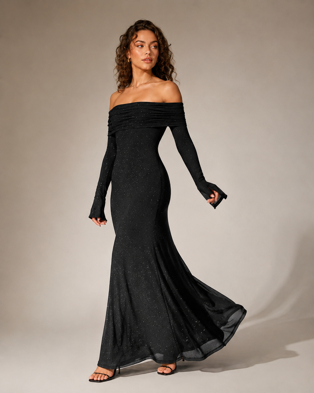 Marilou - Schouderloze Maxi-jurk met Glitter en Transparante Mouwen