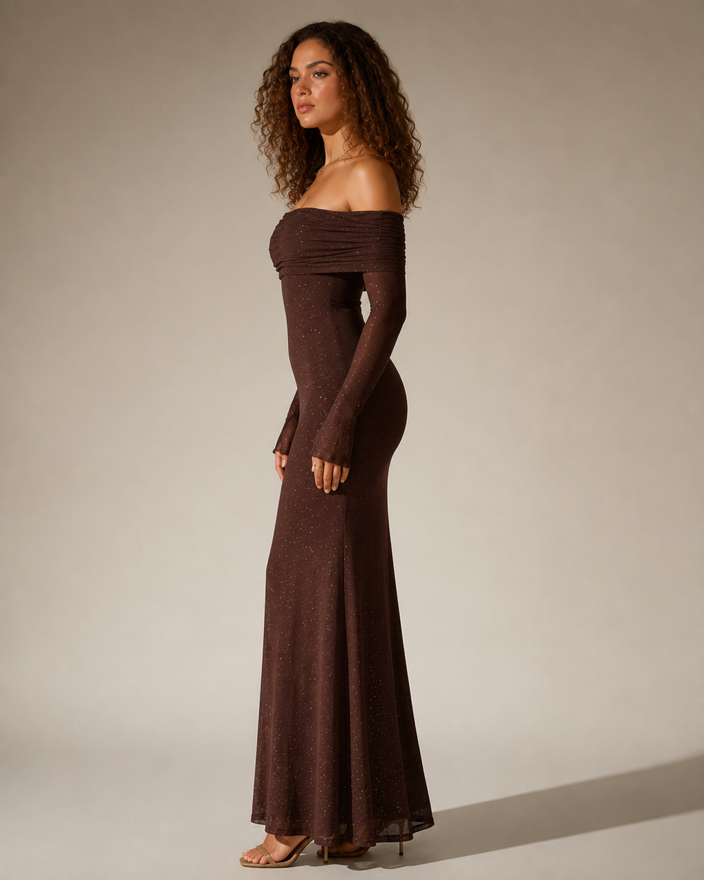 Marilou - Schouderloze Maxi-jurk met Glitter en Transparante Mouwen