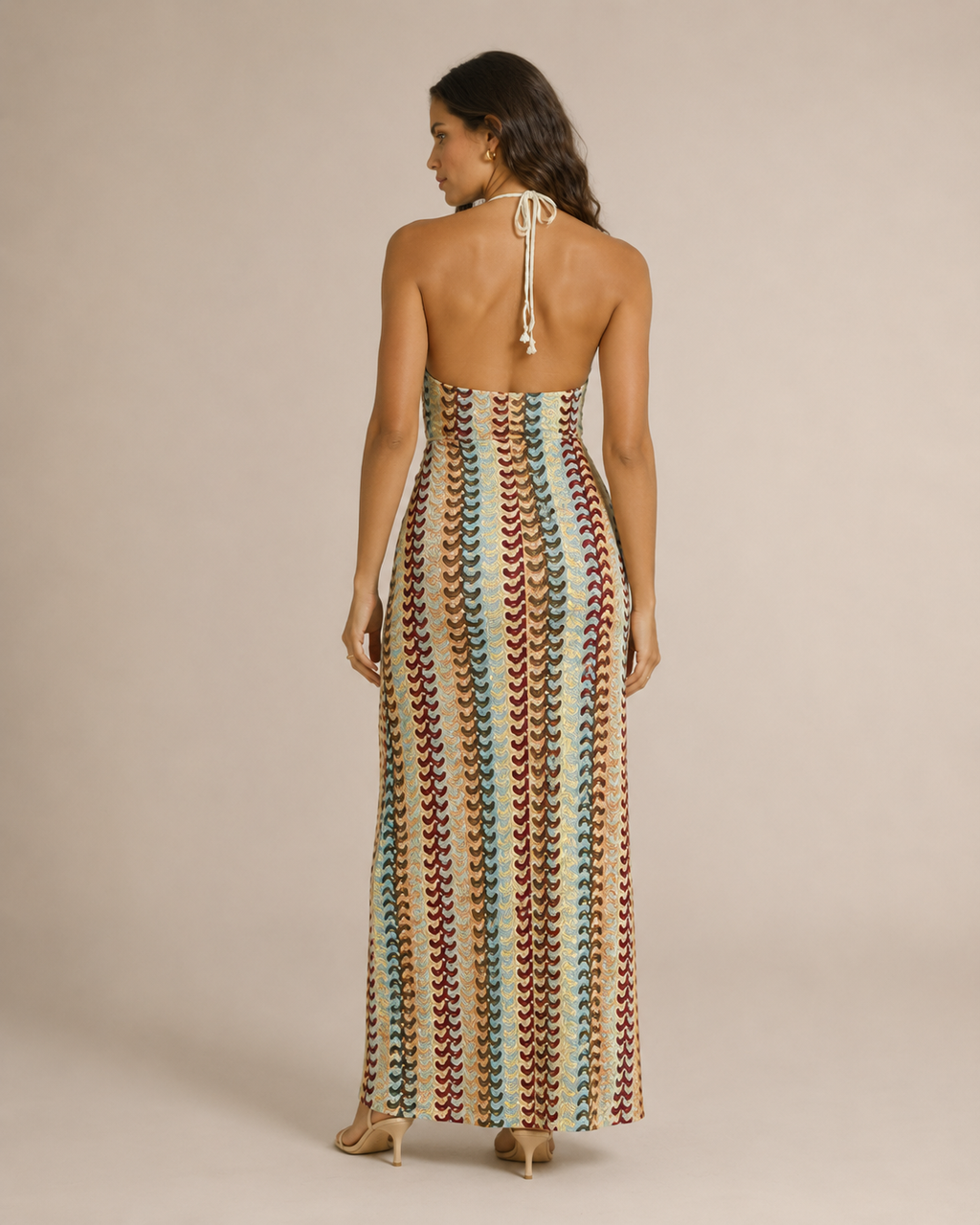 Myrthe - Halter Maxi-jurk met Retro Golfpatroon en Open Rug