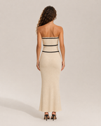 Megan - Crème Bouclé Jurk met Off-shoulder Halslijn en Contrastbies