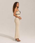 Megan - Crème Bouclé Jurk met Off-shoulder Halslijn en Contrastbies