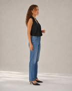 Nienke - Mouwloze Blouse met V-hals en Overslagdetail