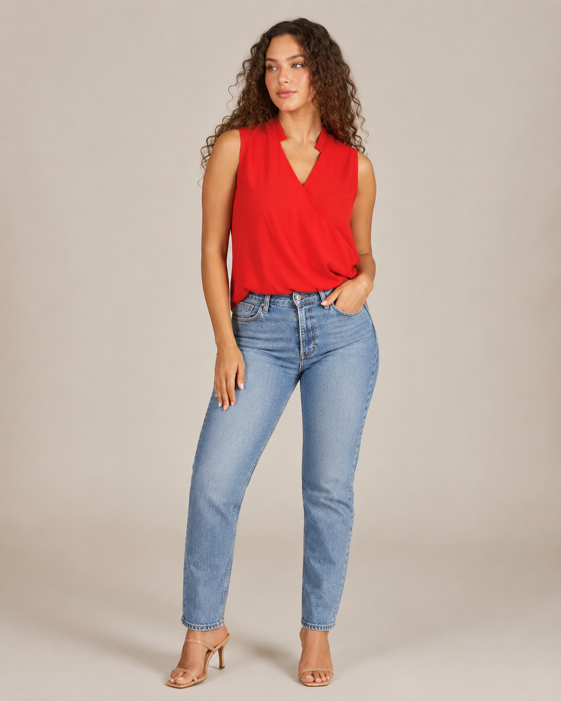 Nienke - Mouwloze Blouse met V-hals en Overslagdetail