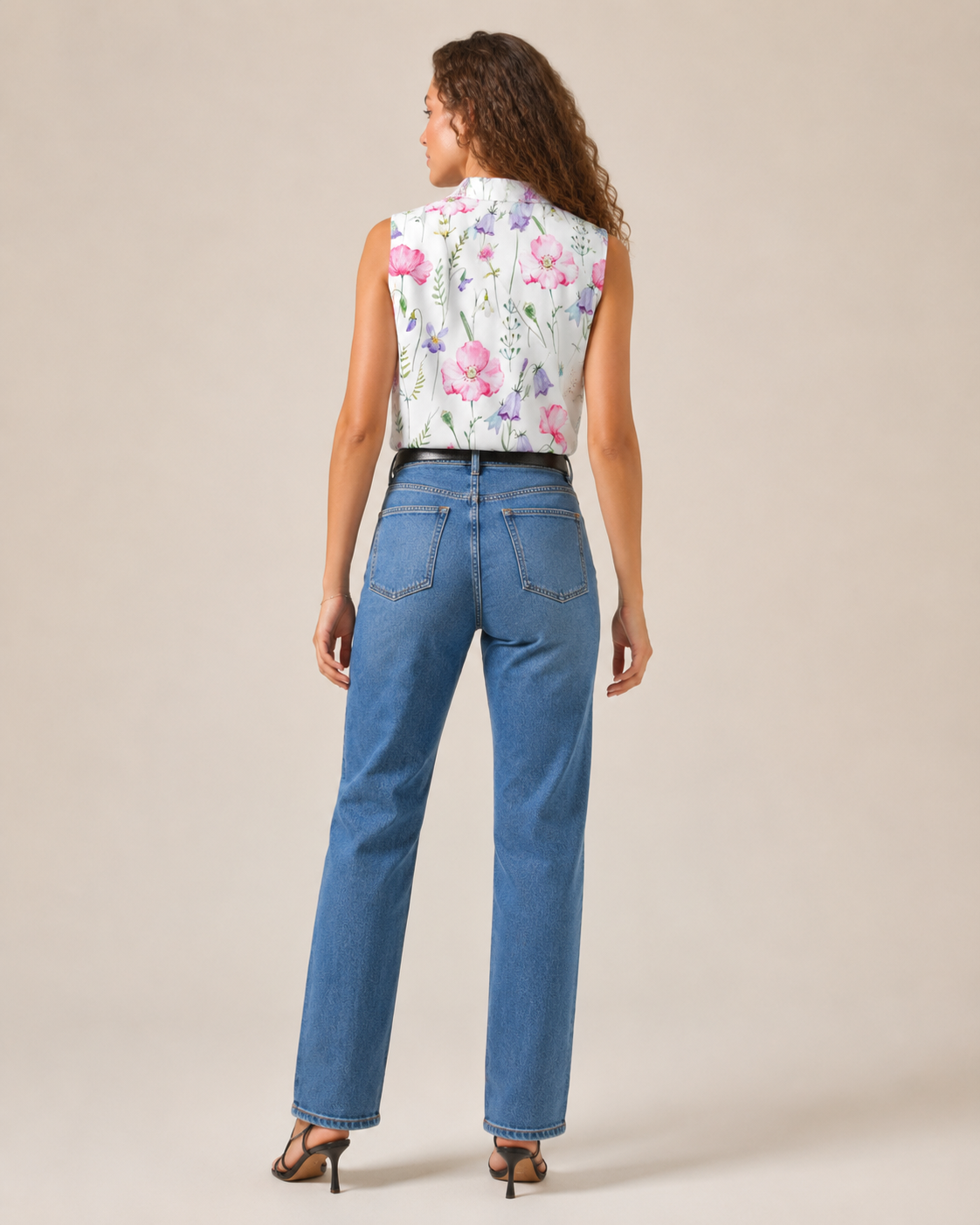 Nienke - Mouwloze Blouse met V-hals en Overslagdetail