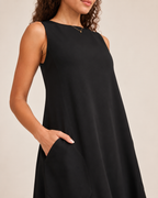 Nella - Monochrome Midi-jurk met Ronde Hals