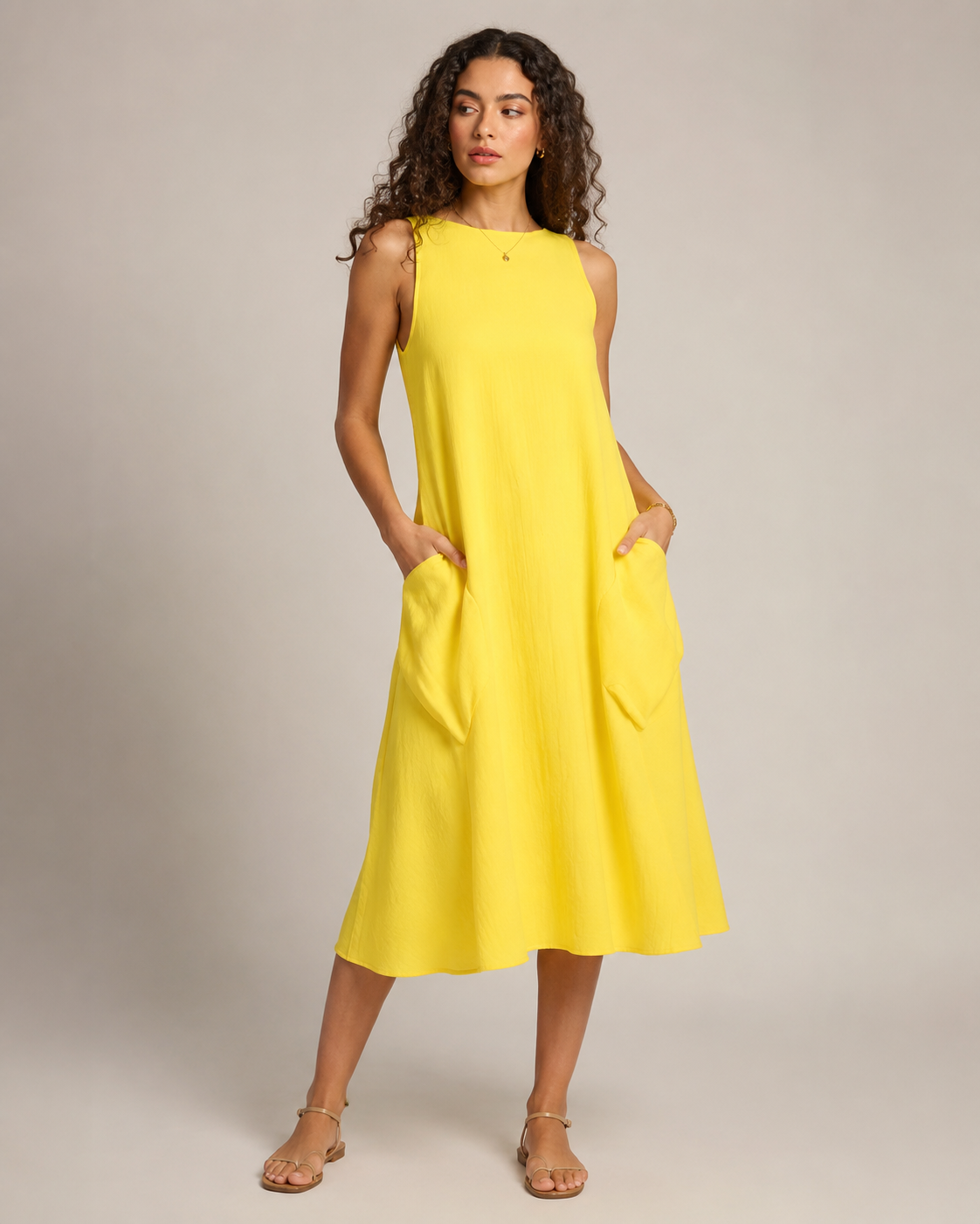 Nella - Monochrome Midi-jurk met Ronde Hals