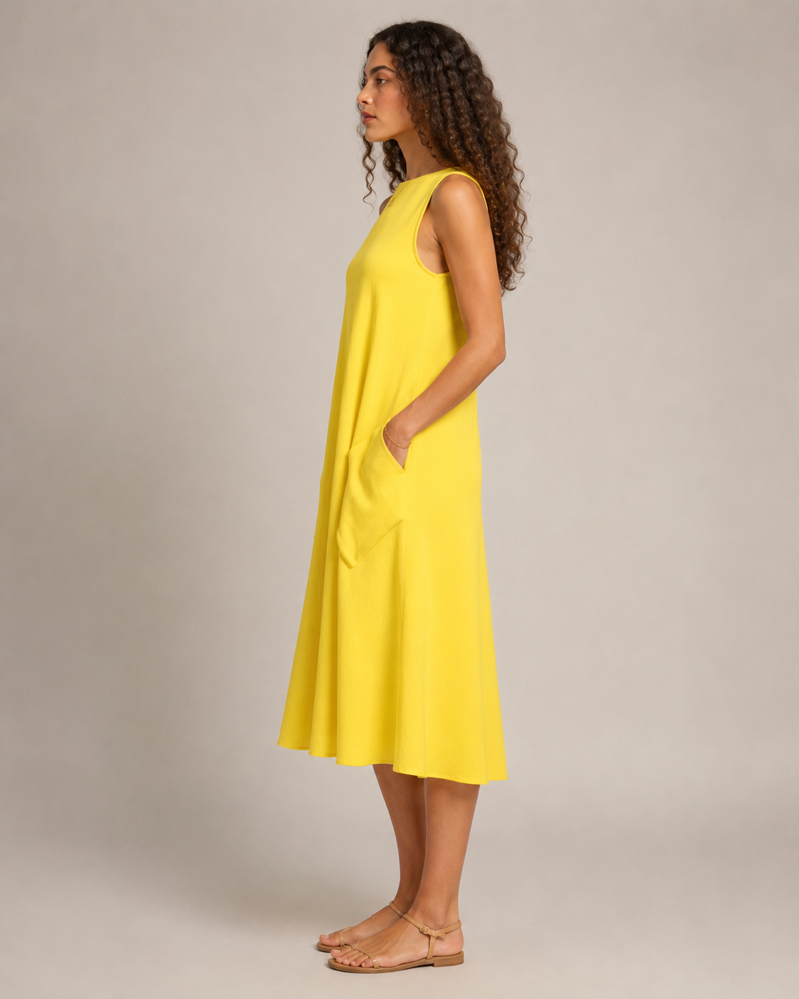 Nella - Monochrome Midi-jurk met Ronde Hals