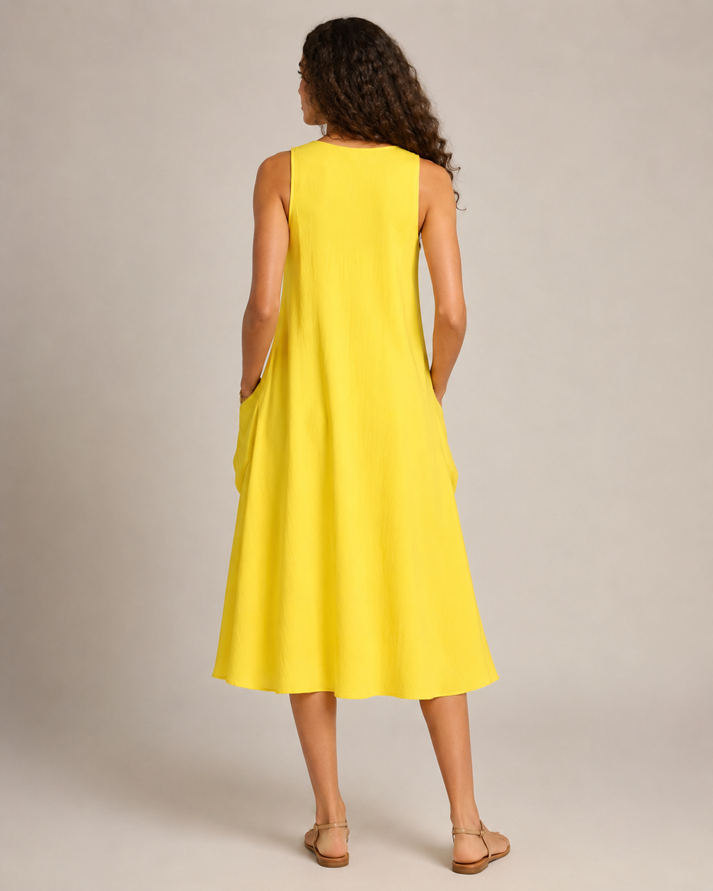 Nella - Monochrome Midi-jurk met Ronde Hals