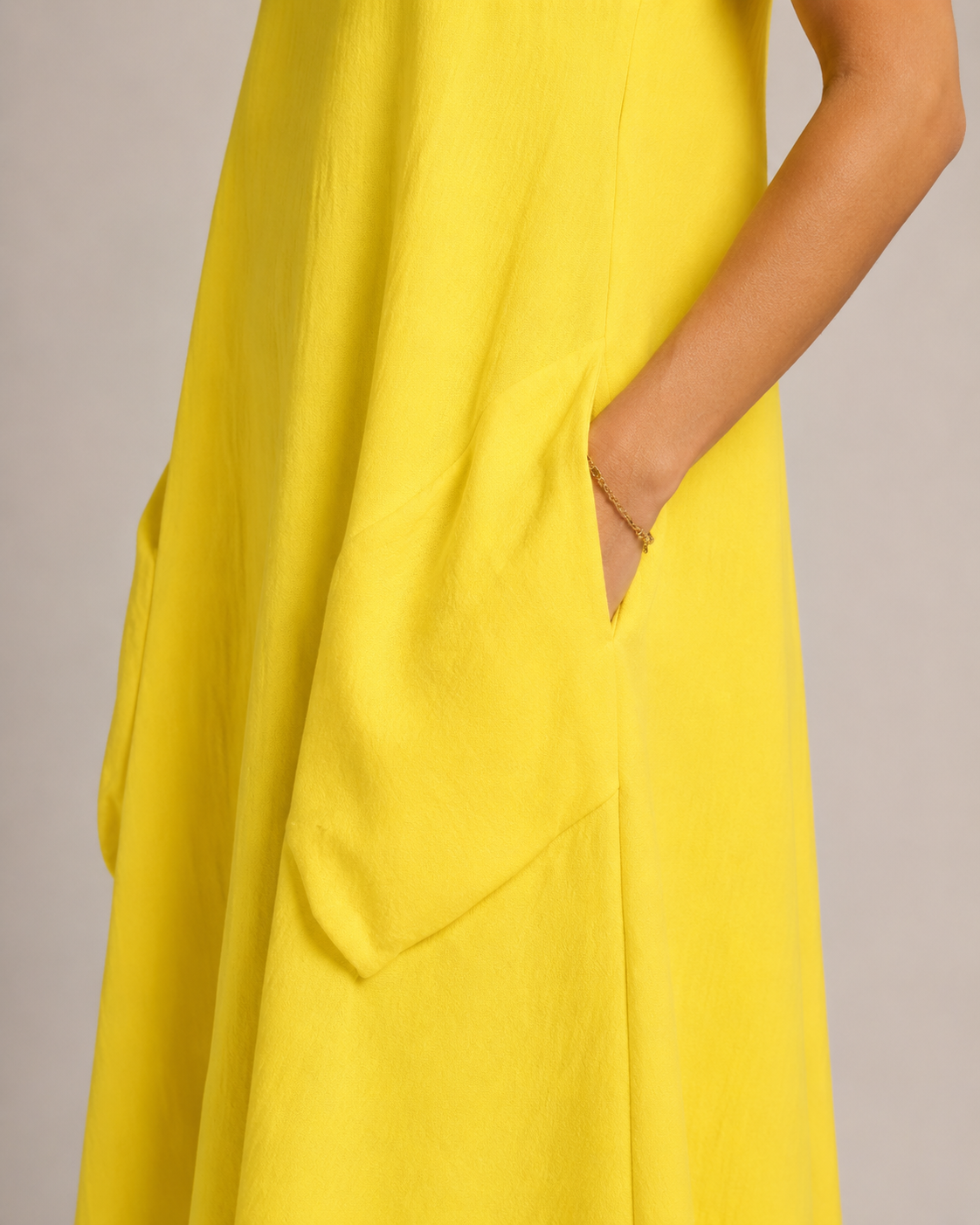 Nella - Monochrome Midi-jurk met Ronde Hals