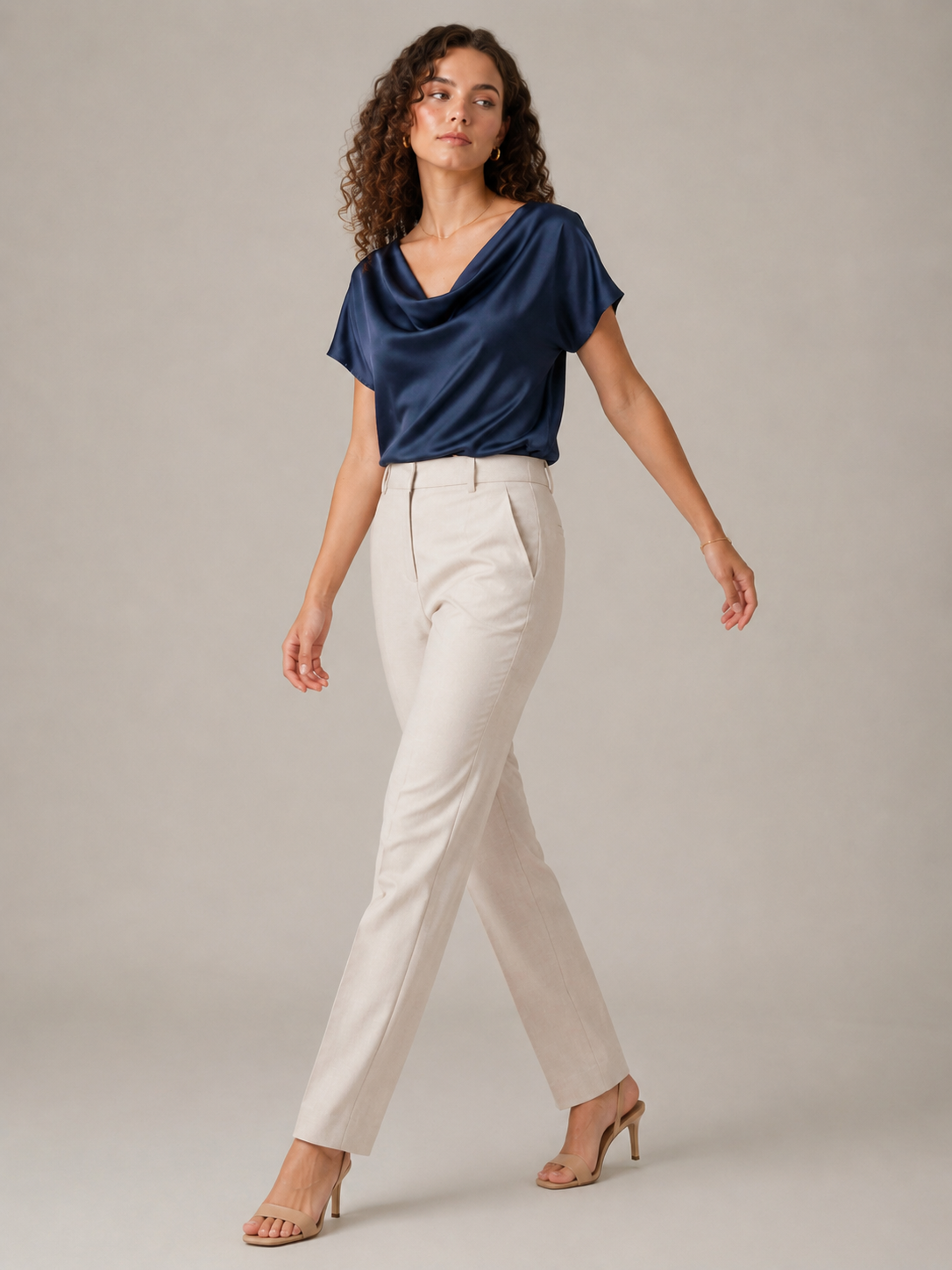 Nadja - Blouse met Gedrapeerde Halslijn en Korte Mouwen