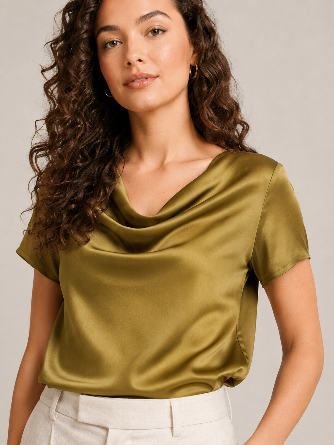 Nadja - Blouse met Gedrapeerde Halslijn en Korte Mouwen