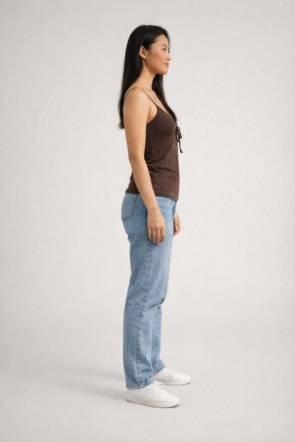 Debora – Zwarte Dames Tanktop Met Volantrand