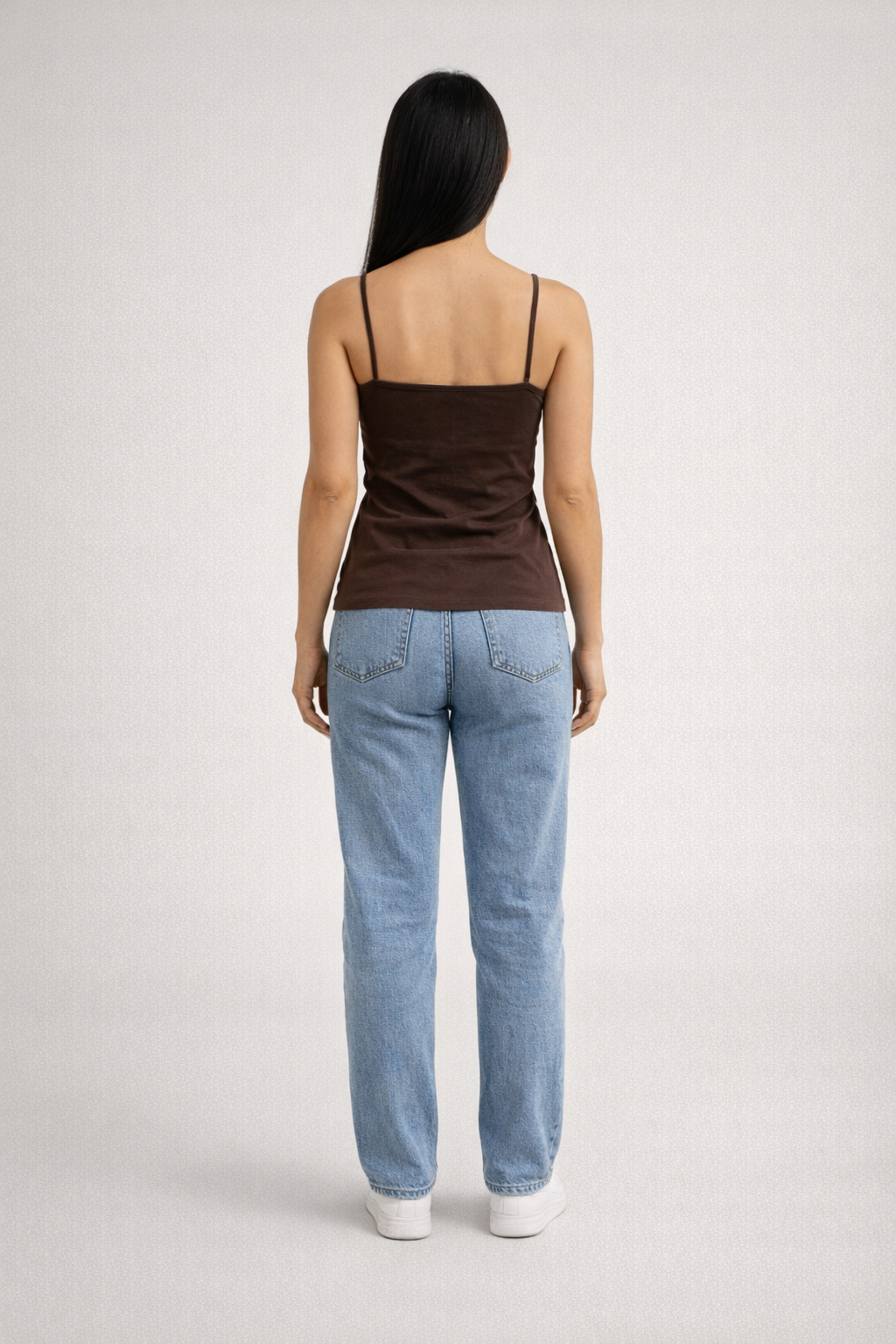 Debora – Zwarte Dames Tanktop Met Volantrand