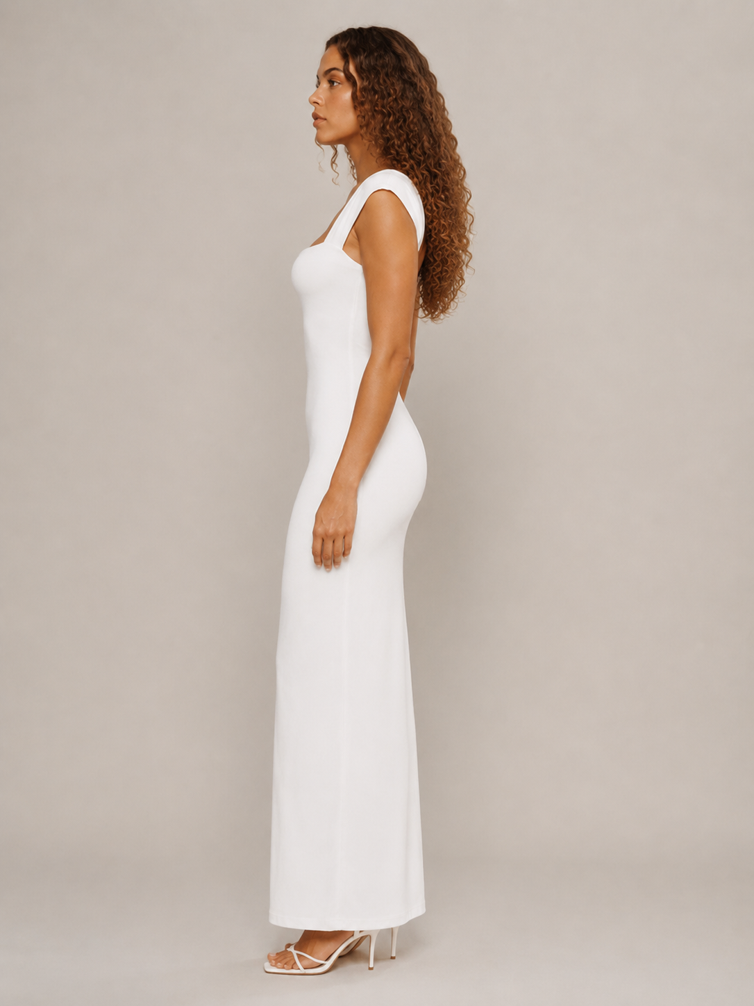 Solviane - Mouwloze Slim Fit Maxi-jurk Met Vierkante Hals