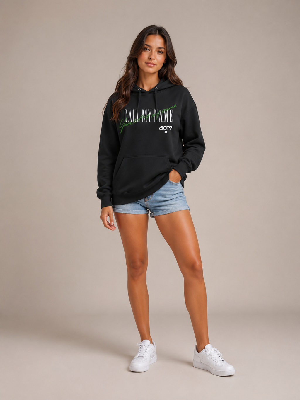 Serilda - Dames Hoodie Met Letterprint En Kangoeroezak