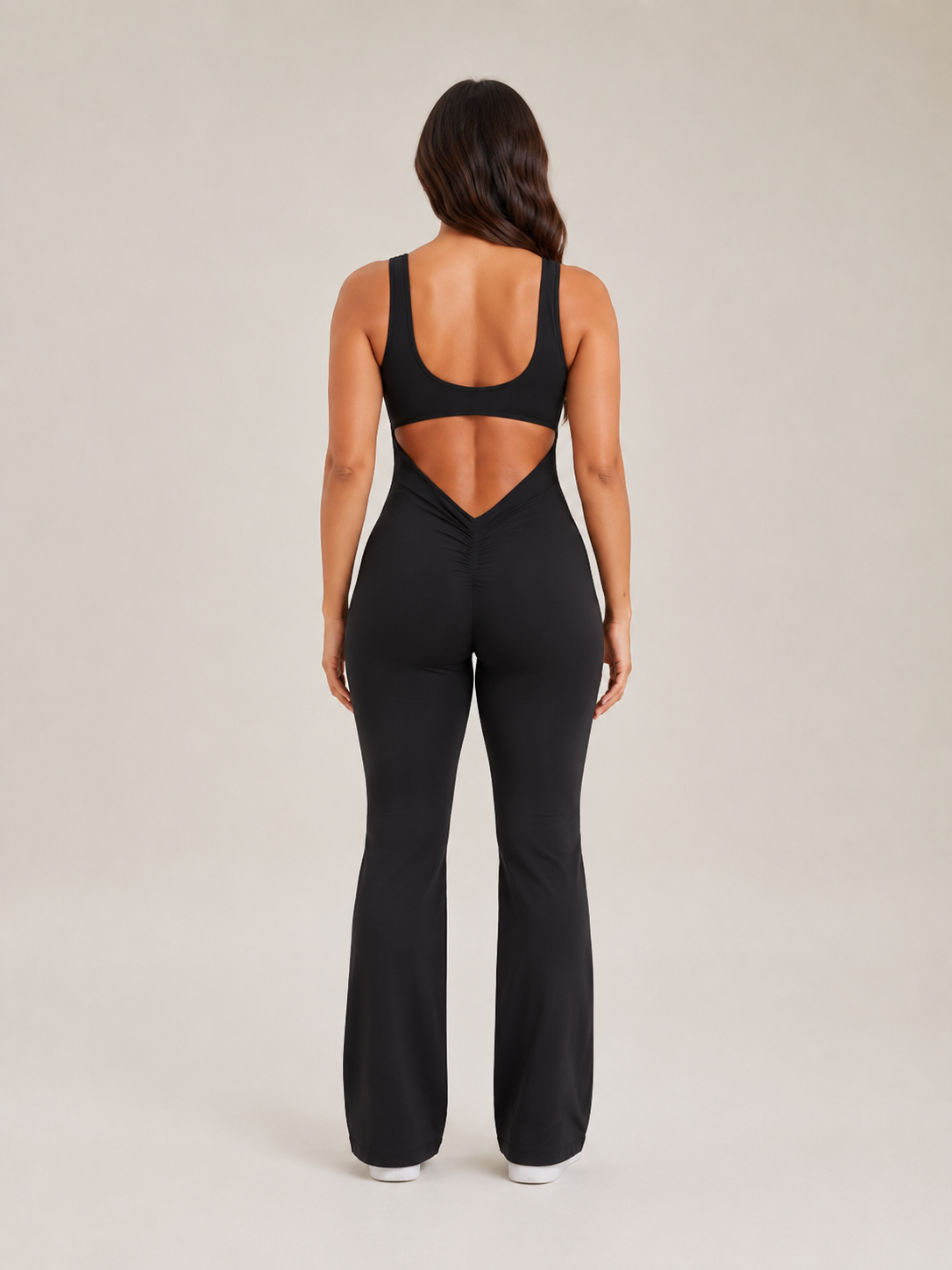 Savelina - Dames Jumpsuit Met Open Rug En Lange Pijp