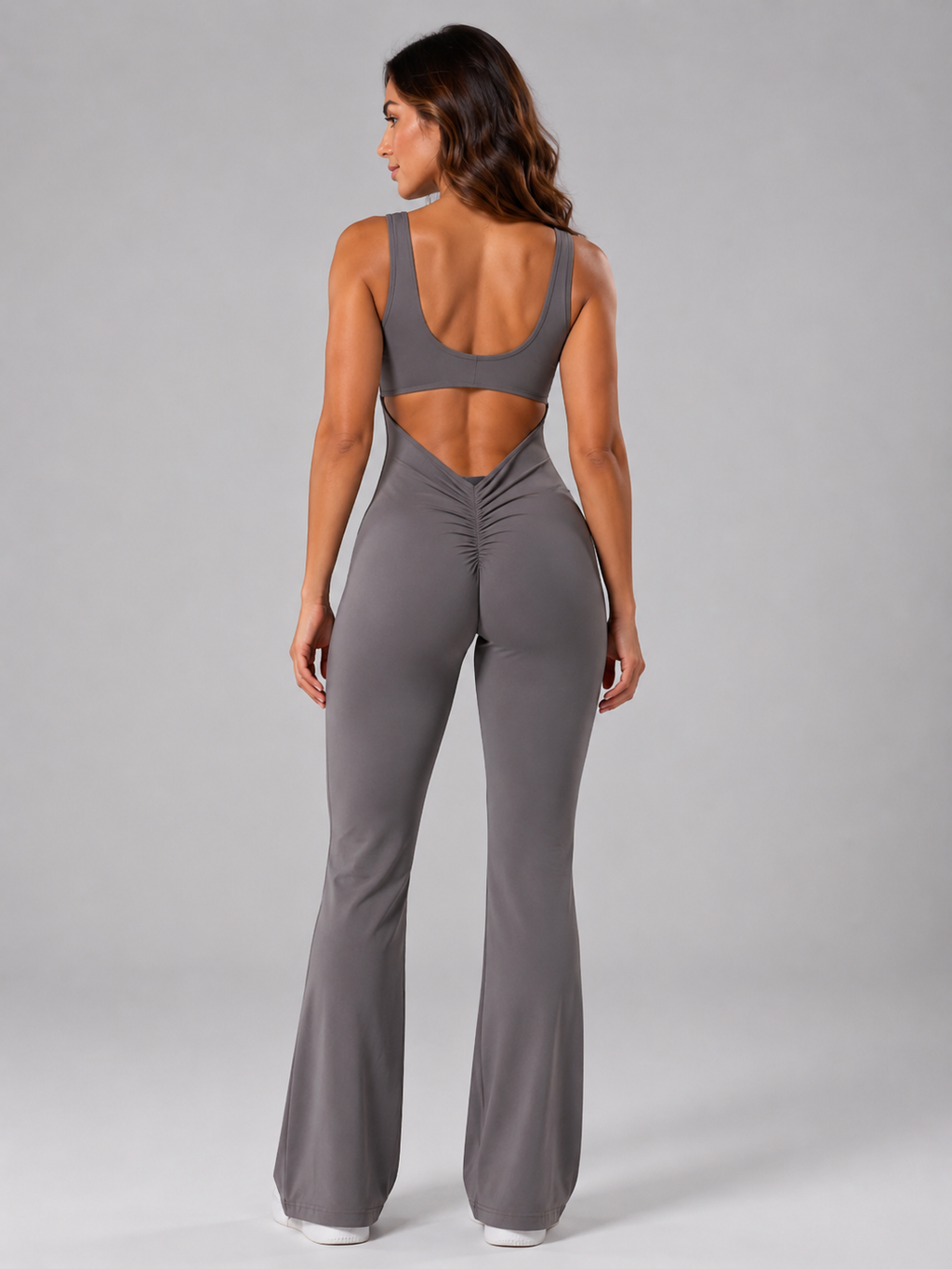 Savelina - Dames Jumpsuit Met Open Rug En Lange Pijp