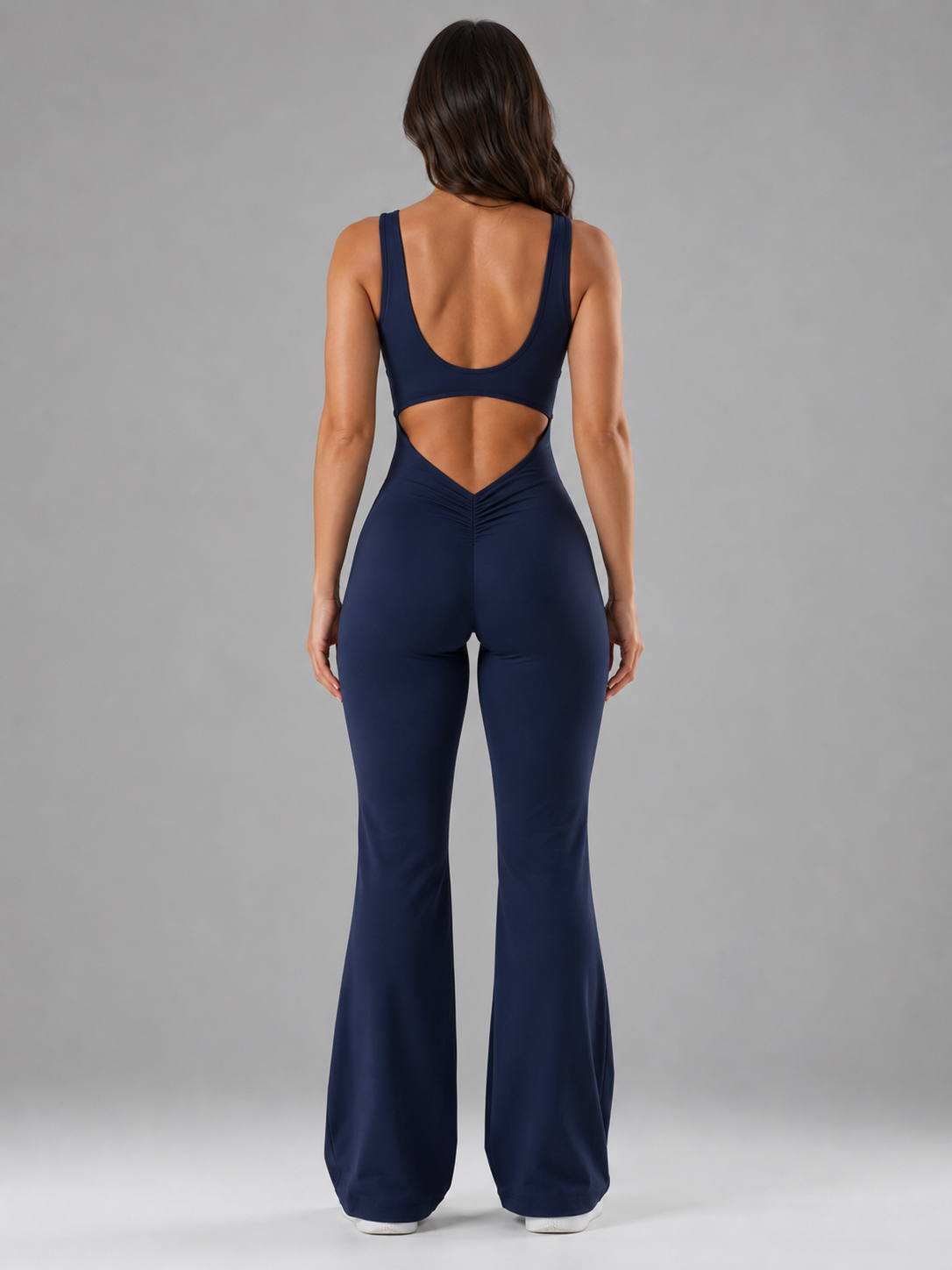 Savelina - Dames Jumpsuit Met Open Rug En Lange Pijp