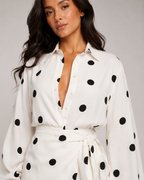 Nadile - Witte Dames Blouse met Stippenprint en Kraag