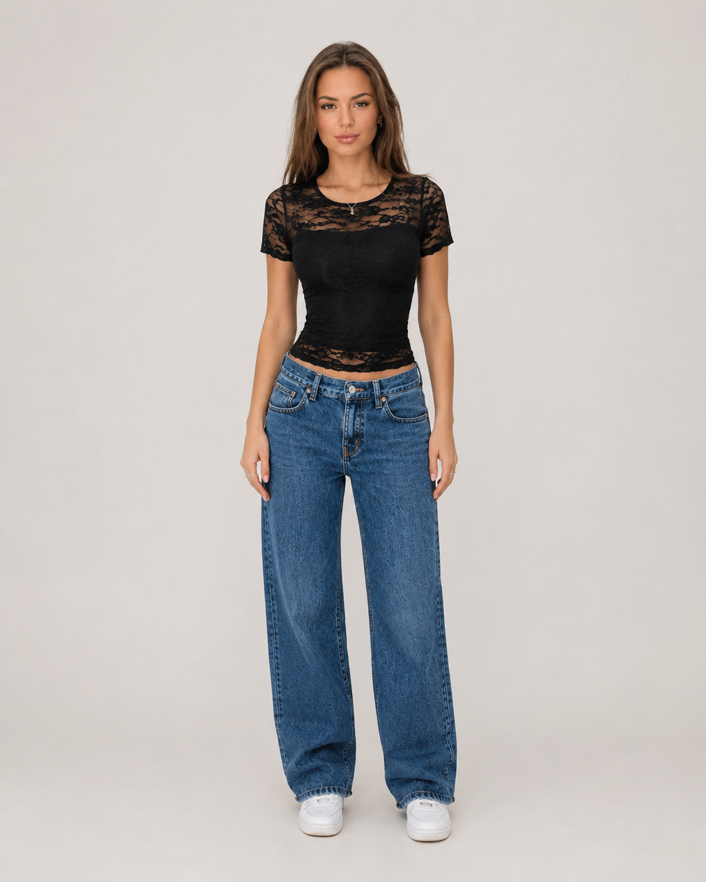 Ilena - Zwart Dames T-shirt Met Kanten Details