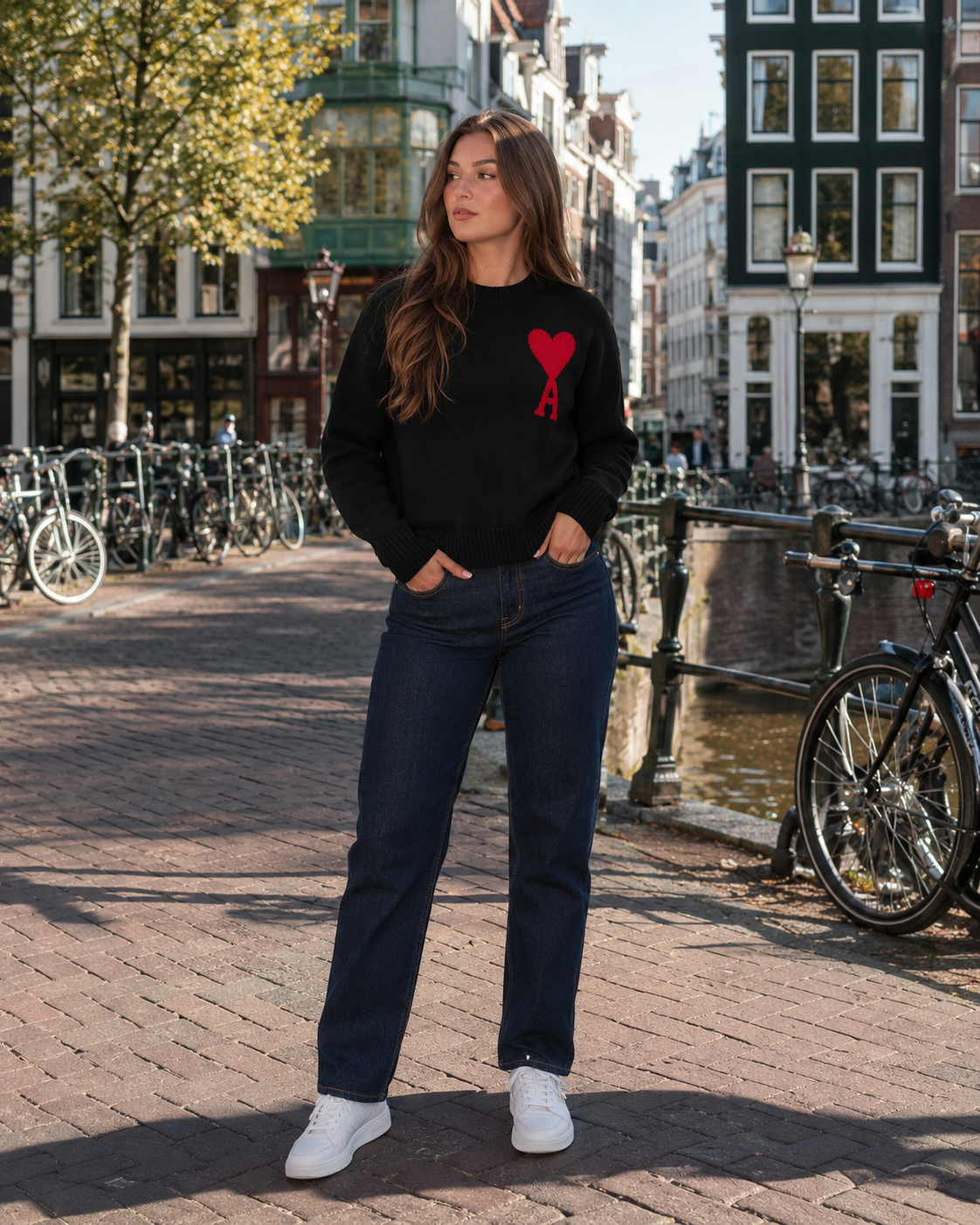 Jovelle - Oversized Trui met Hart-en-Letterdetail