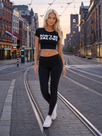 Joya - Zwart Crop T-shirt Met Witte Tekstprint