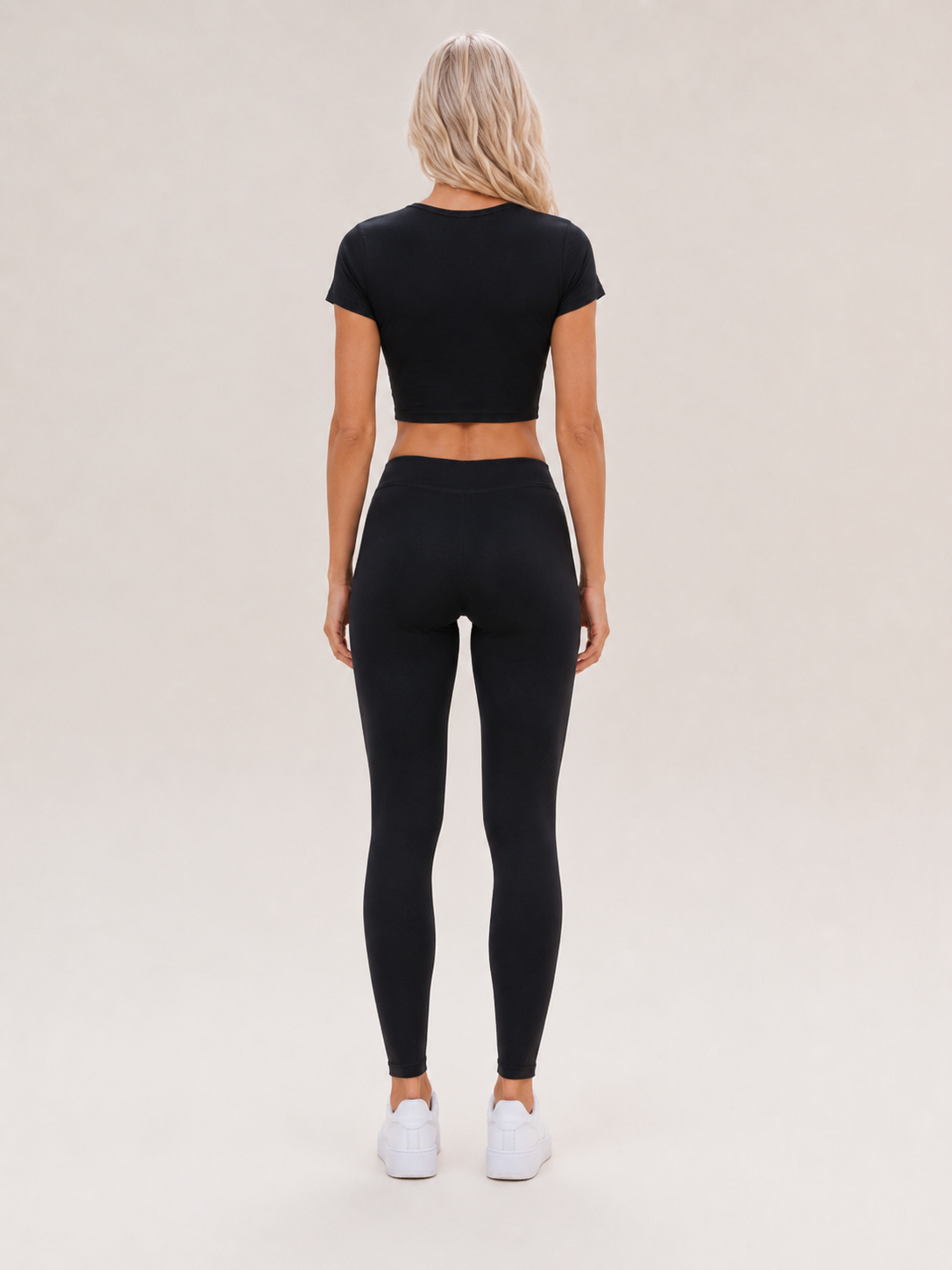 Joya - Zwart Crop T-shirt Met Witte Tekstprint