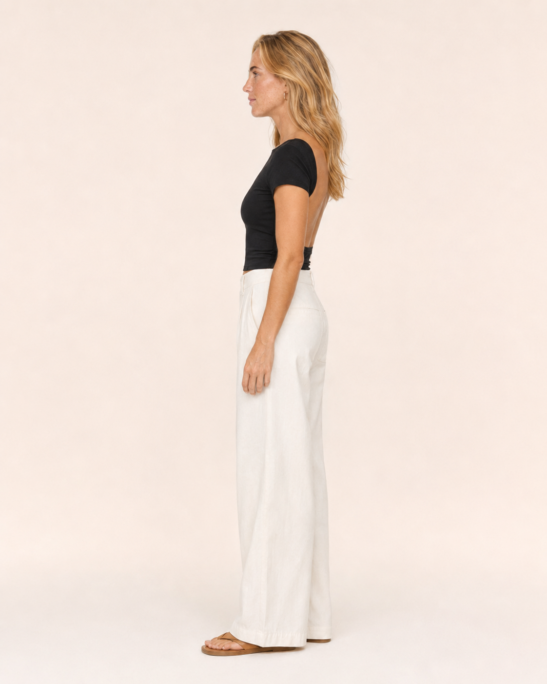 Jelissa - Zwarte Rugloze Top Met Open Rug