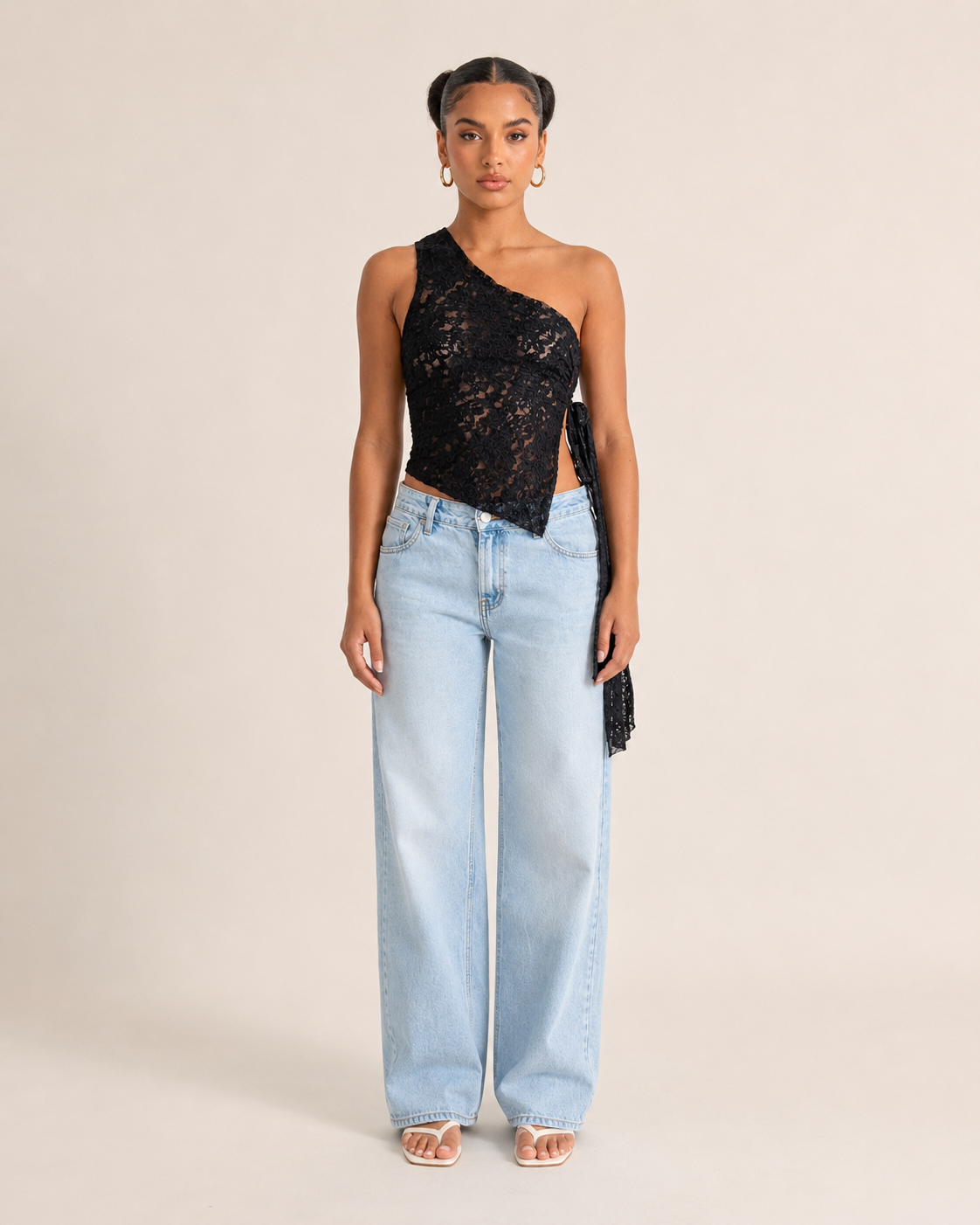 Janira - Kanten One-Shoulder Top Met Asymmetrische Halslijn
