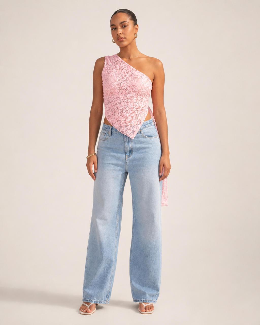 Janira - Kanten One-Shoulder Top Met Asymmetrische Halslijn