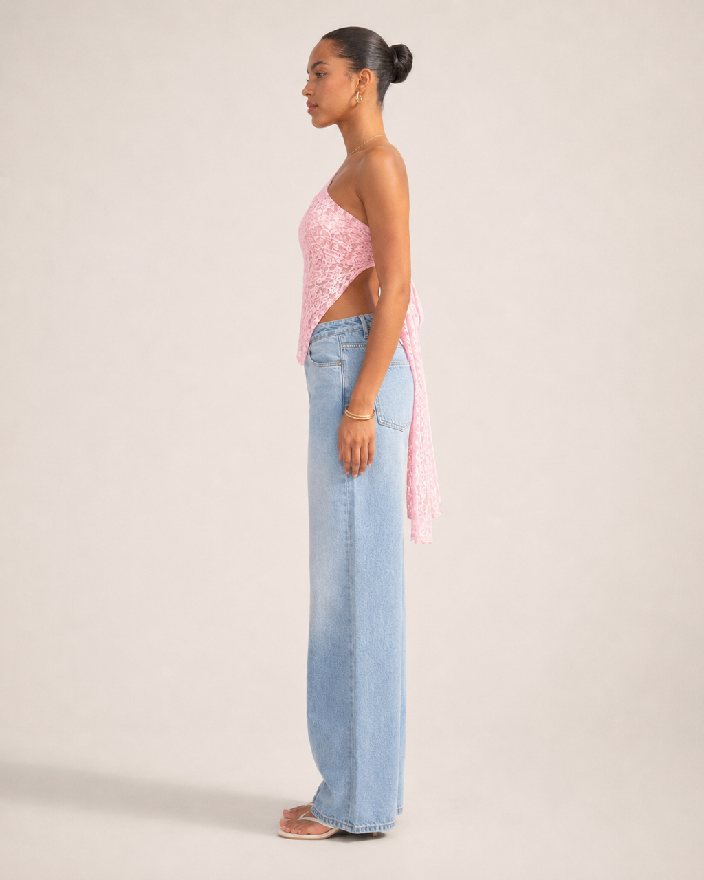 Janira - Kanten One-Shoulder Top Met Asymmetrische Halslijn