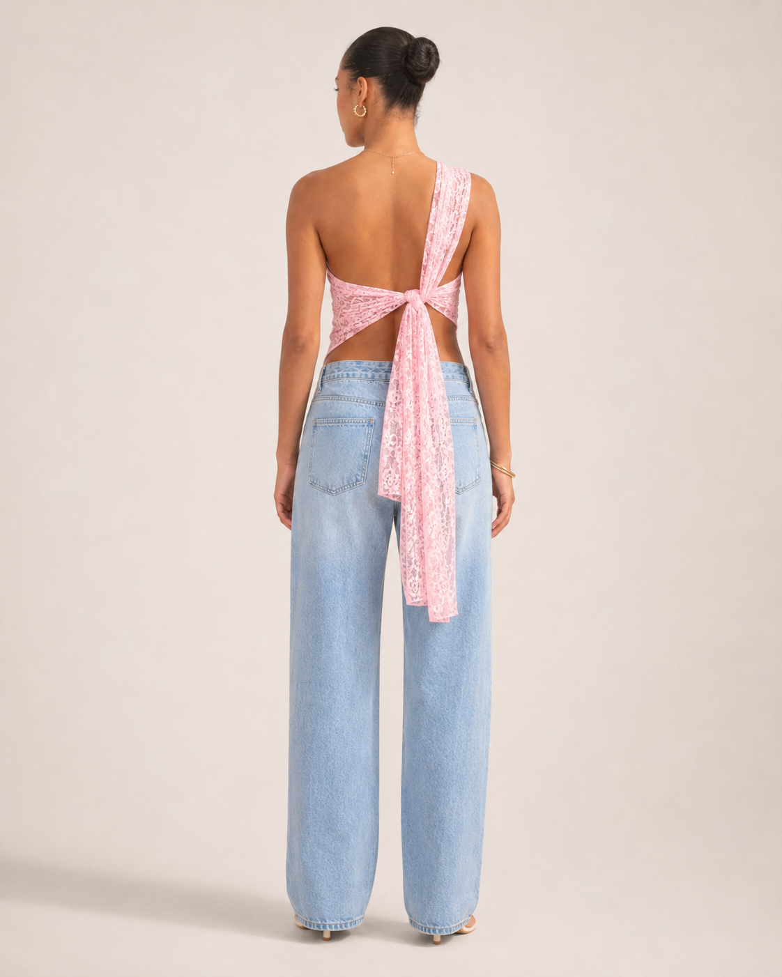 Janira - Kanten One-Shoulder Top Met Asymmetrische Halslijn