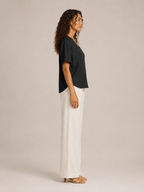 Solévia - Dames Blouse Met Kanten V-hals En Knoopsluiting