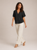 Solévia - Dames Blouse Met Kanten V-hals En Knoopsluiting