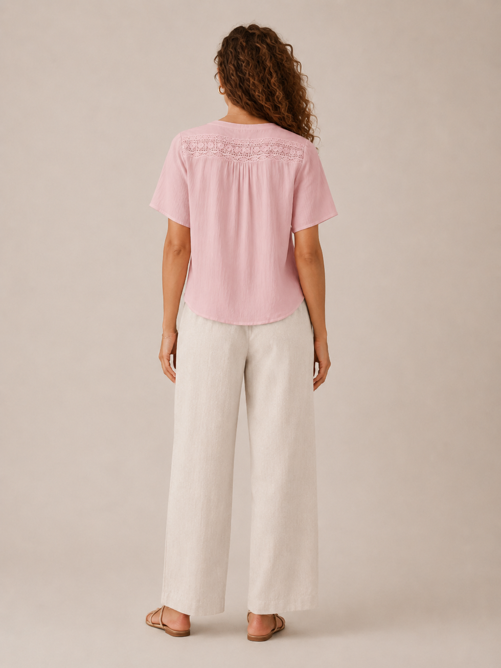 Solévia - Dames Blouse Met Kanten V-hals En Knoopsluiting