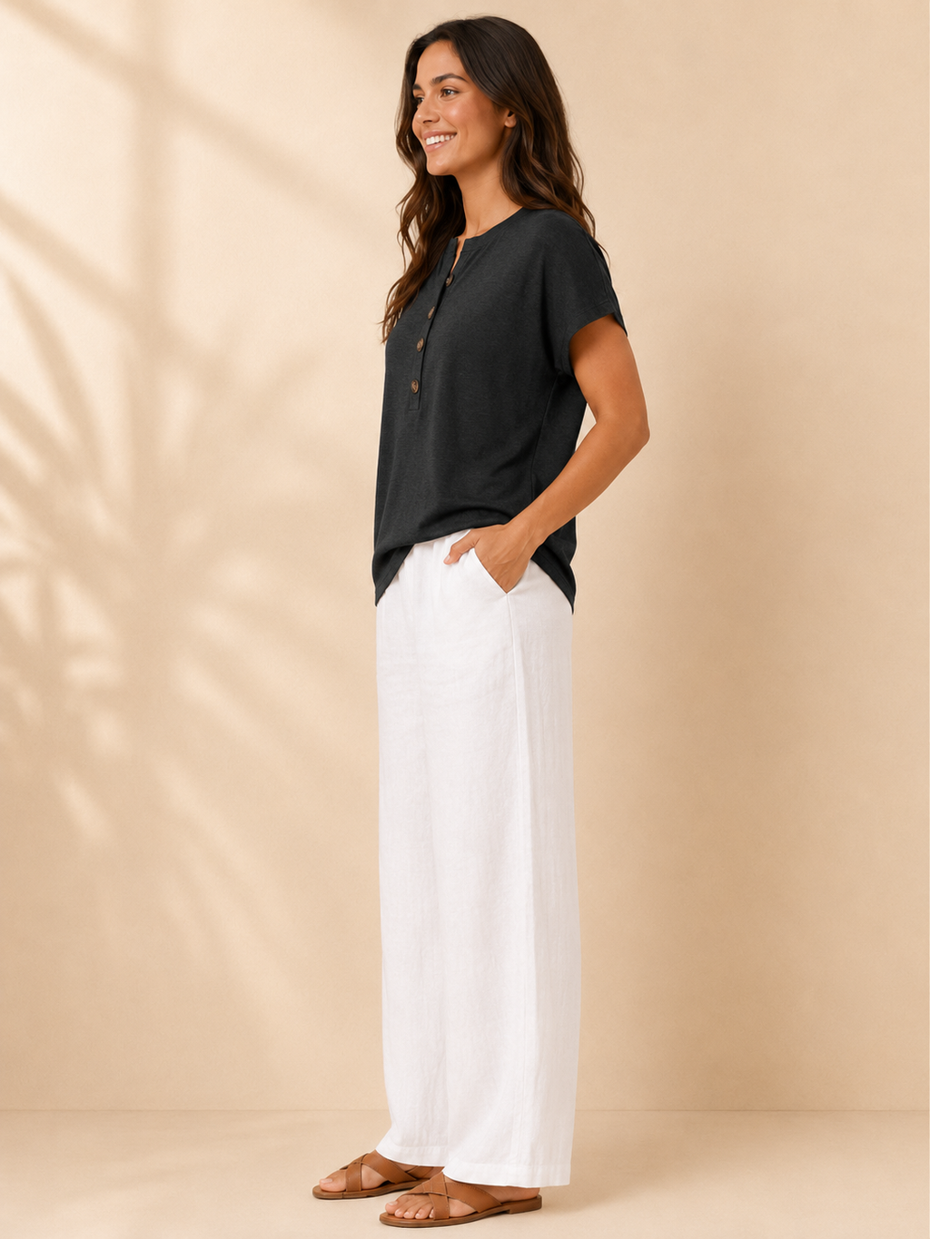 Solmira - Dames Top Met Split-hals En Knoopdetail