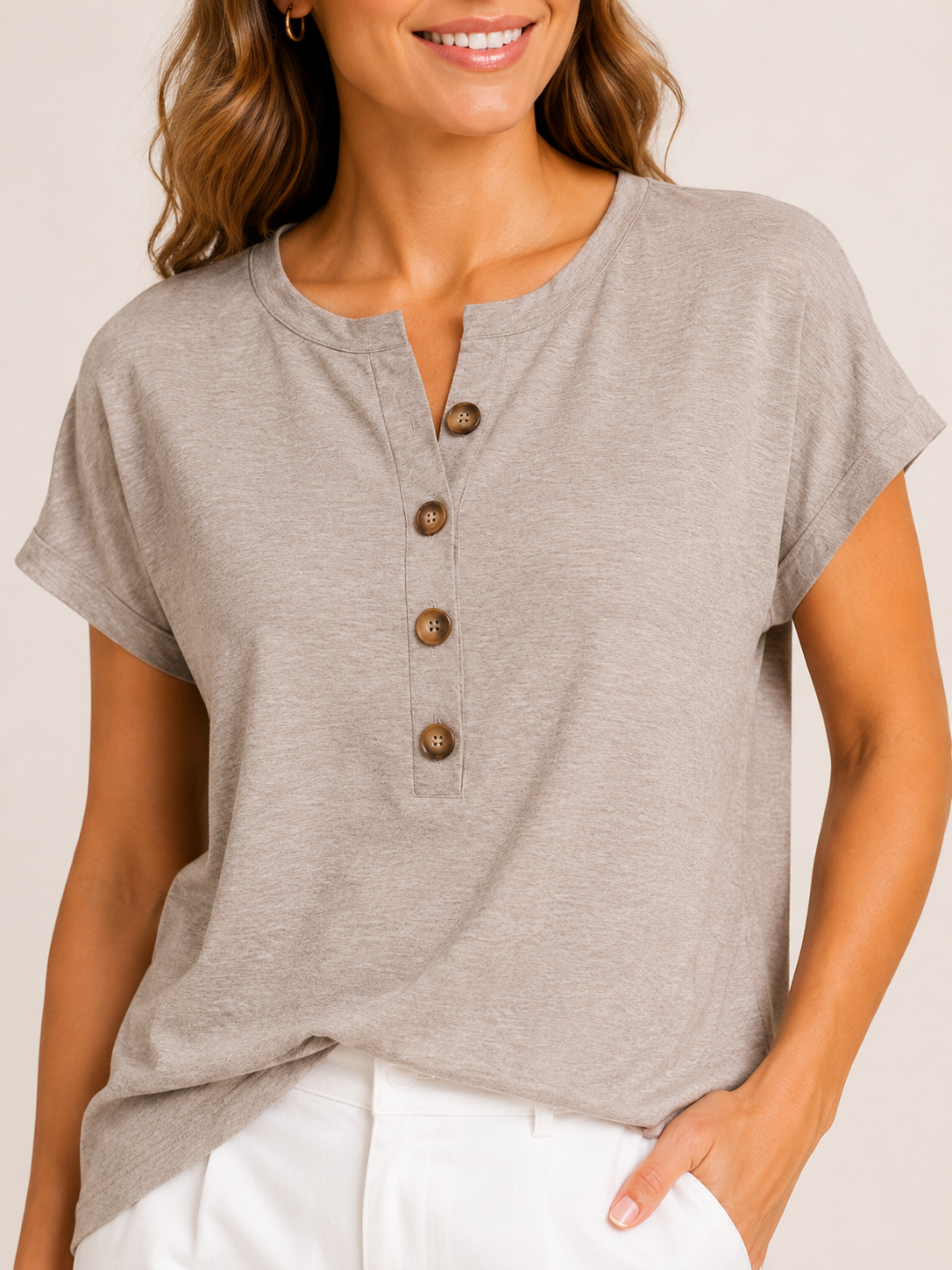 Solmira - Dames Top Met Split-hals En Knoopdetail