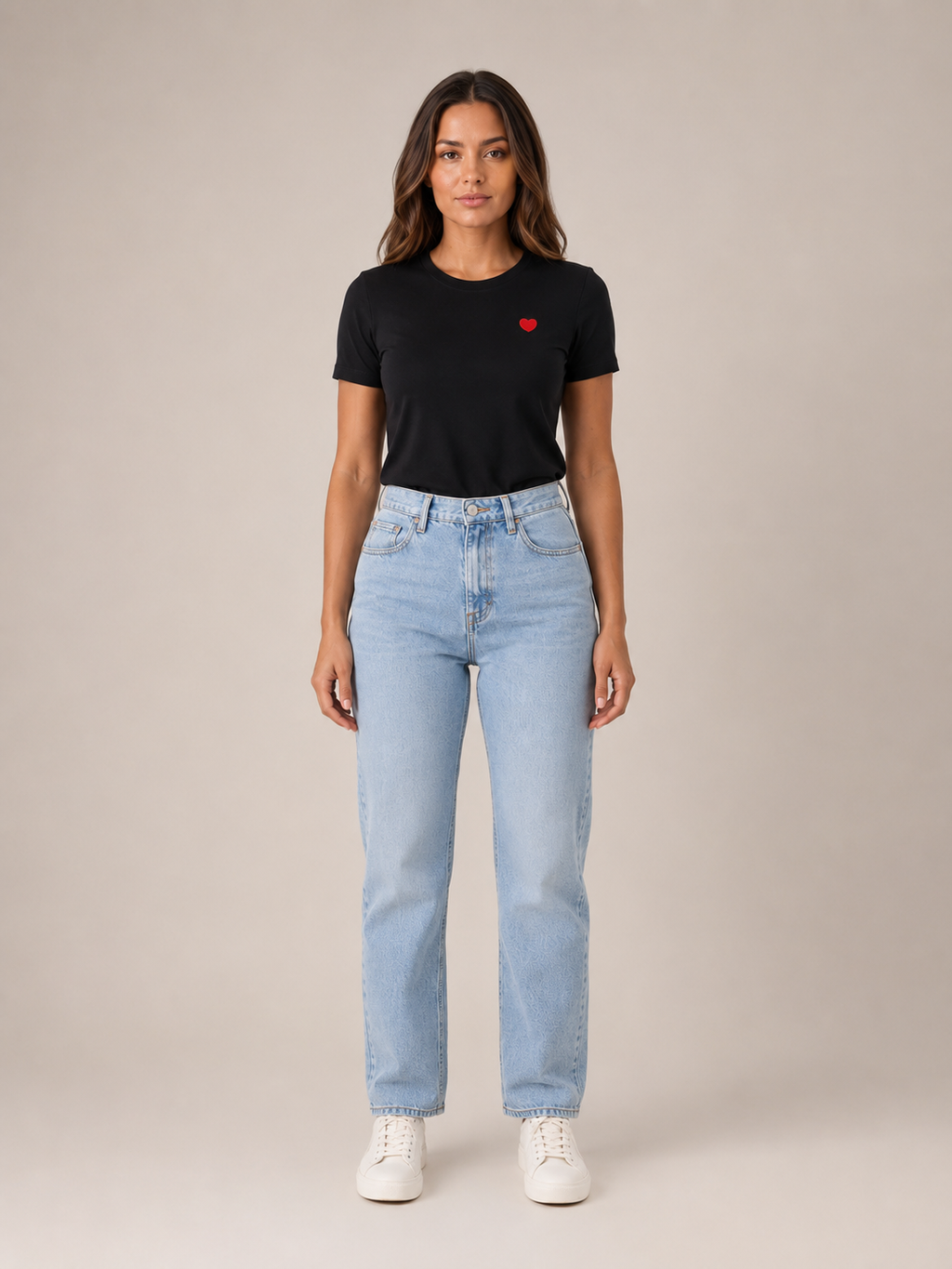 Julina - T-Shirt Met Hartdetail En Ronde Hals