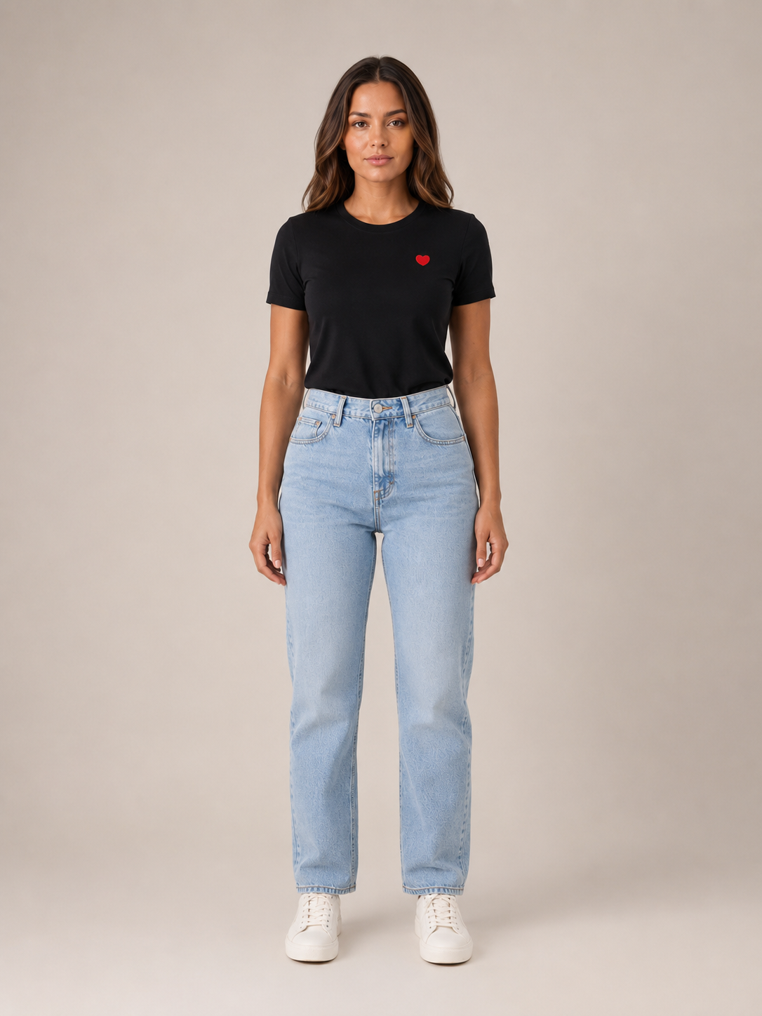 Julina - T-Shirt Met Hartdetail En Ronde Hals