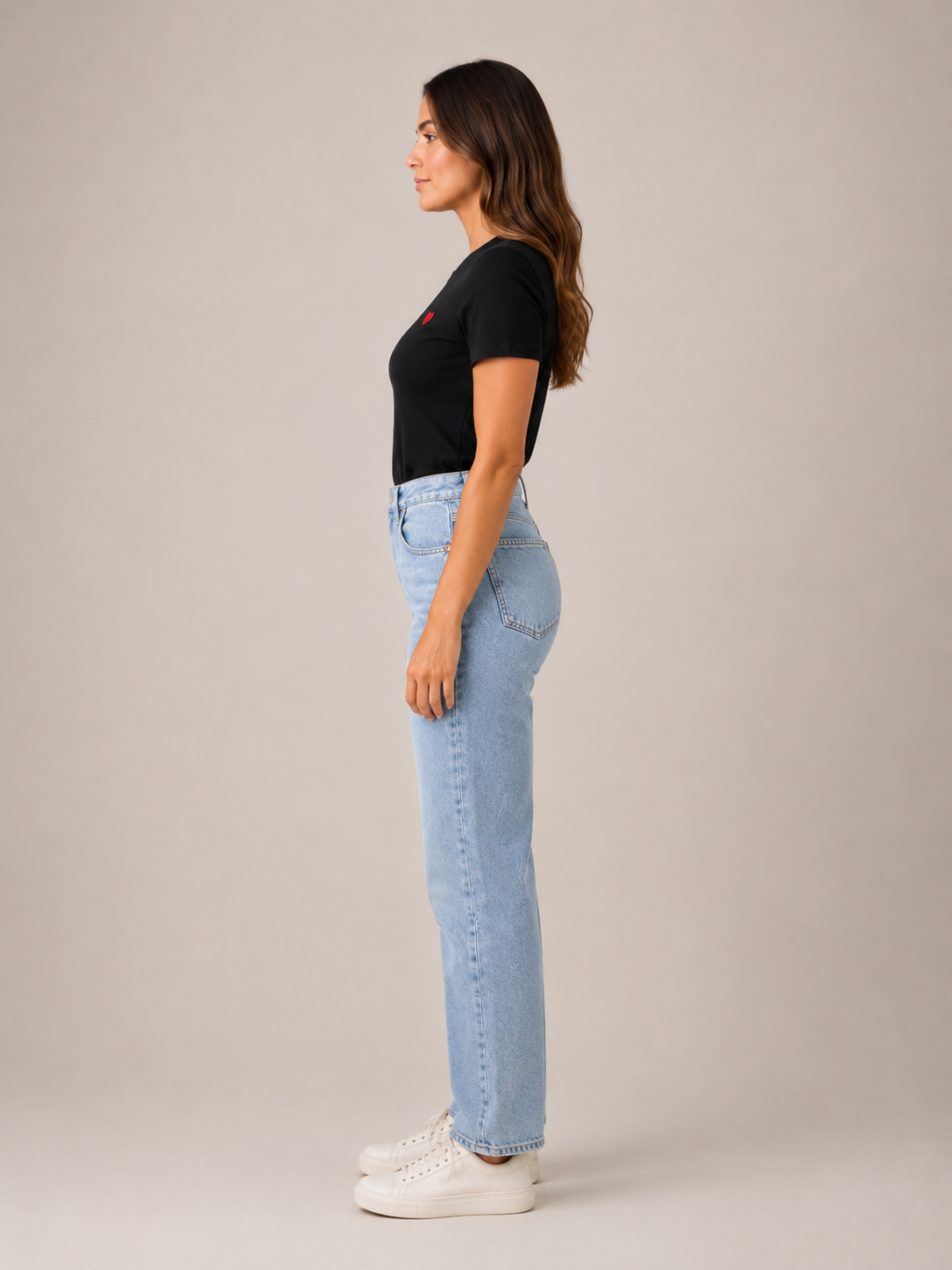Julina - T-Shirt Met Hartdetail En Ronde Hals