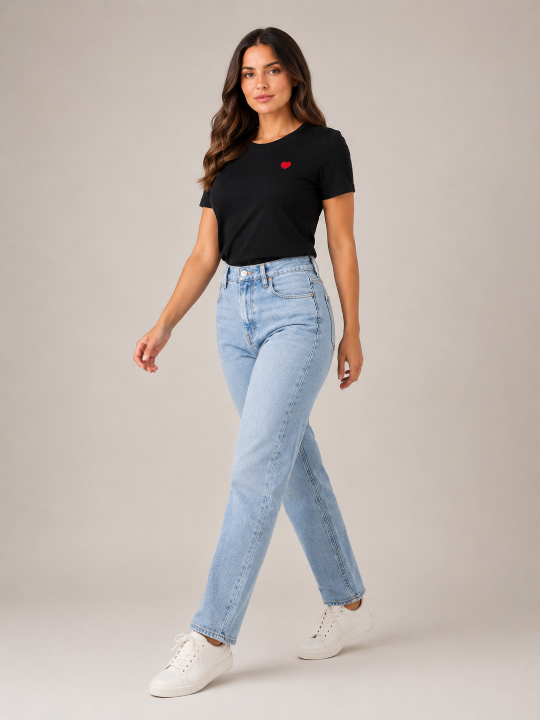 Julina - T-Shirt Met Hartdetail En Ronde Hals