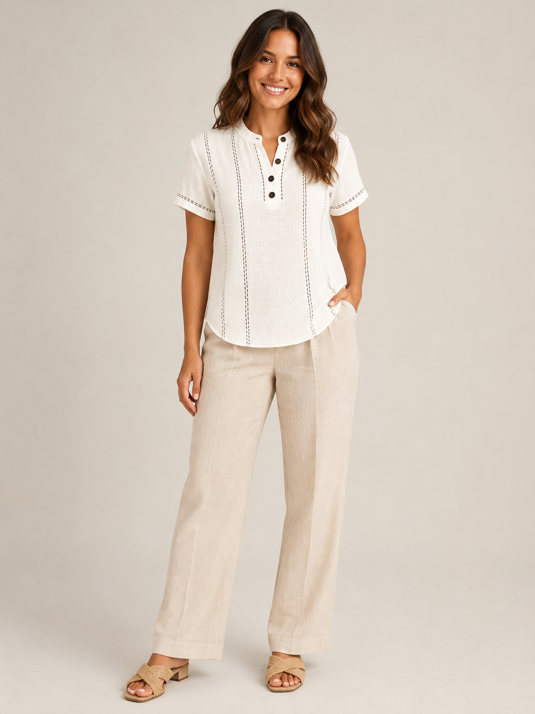 Sélavine - Damesblouse met open hals, knoopdetail en contraststiksels
