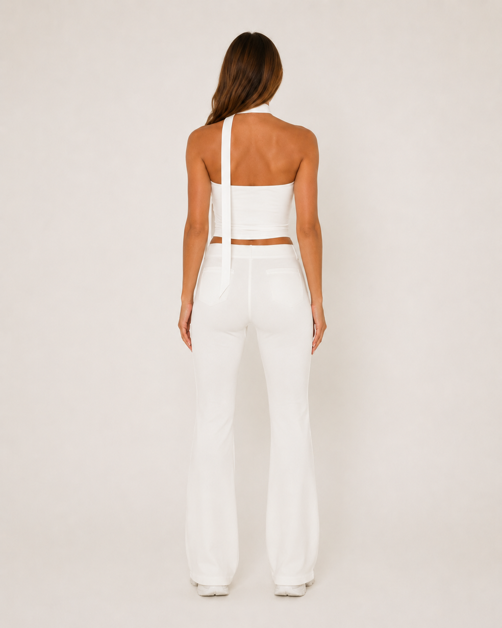Jorina - Haltertop Met Asymmetrische Nekband