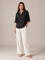 Sévrelle - Dames Blouse Met Split-hals En Grote Knopen