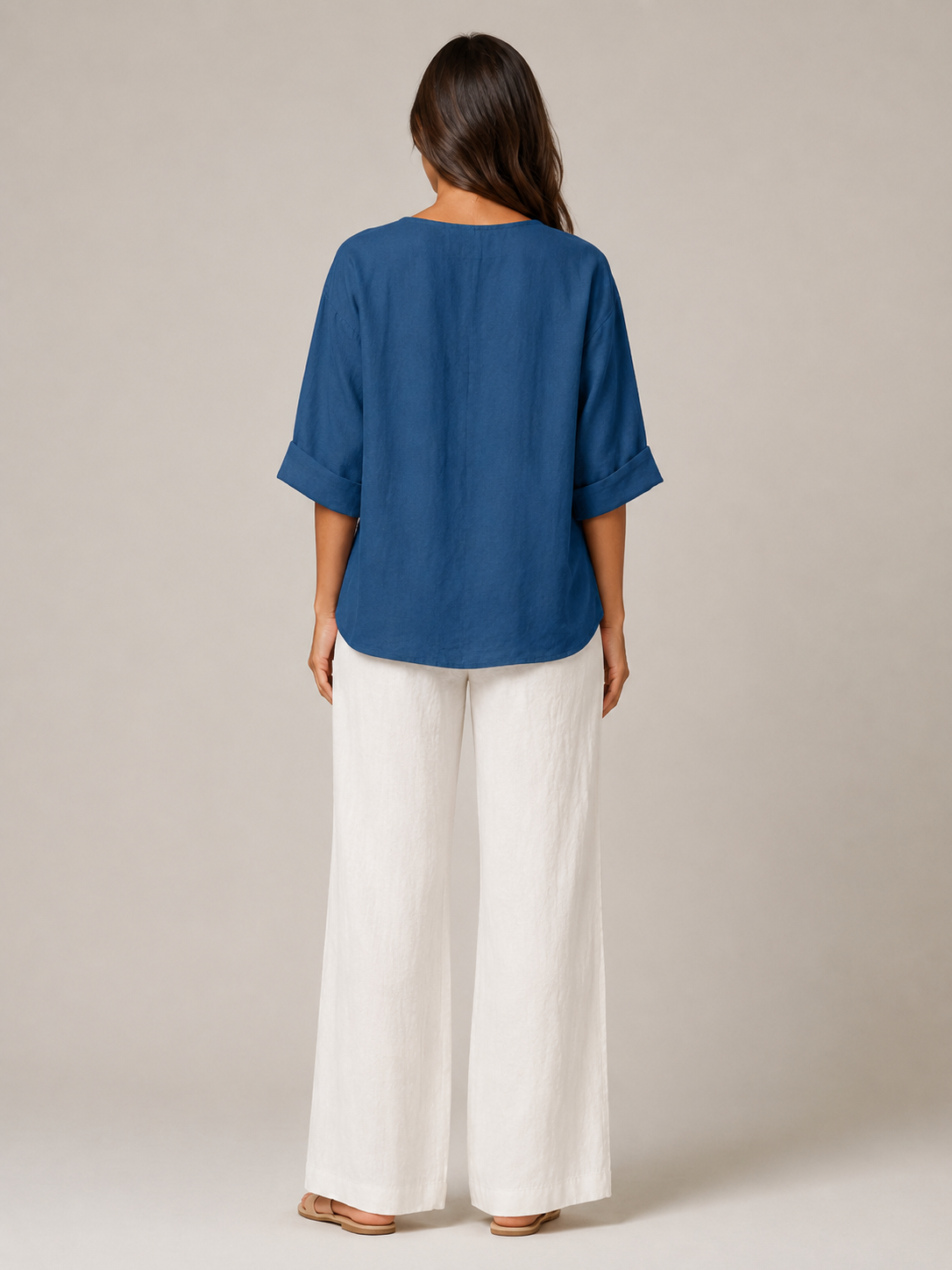 Sévrelle - Dames Blouse Met Split-hals En Grote Knopen