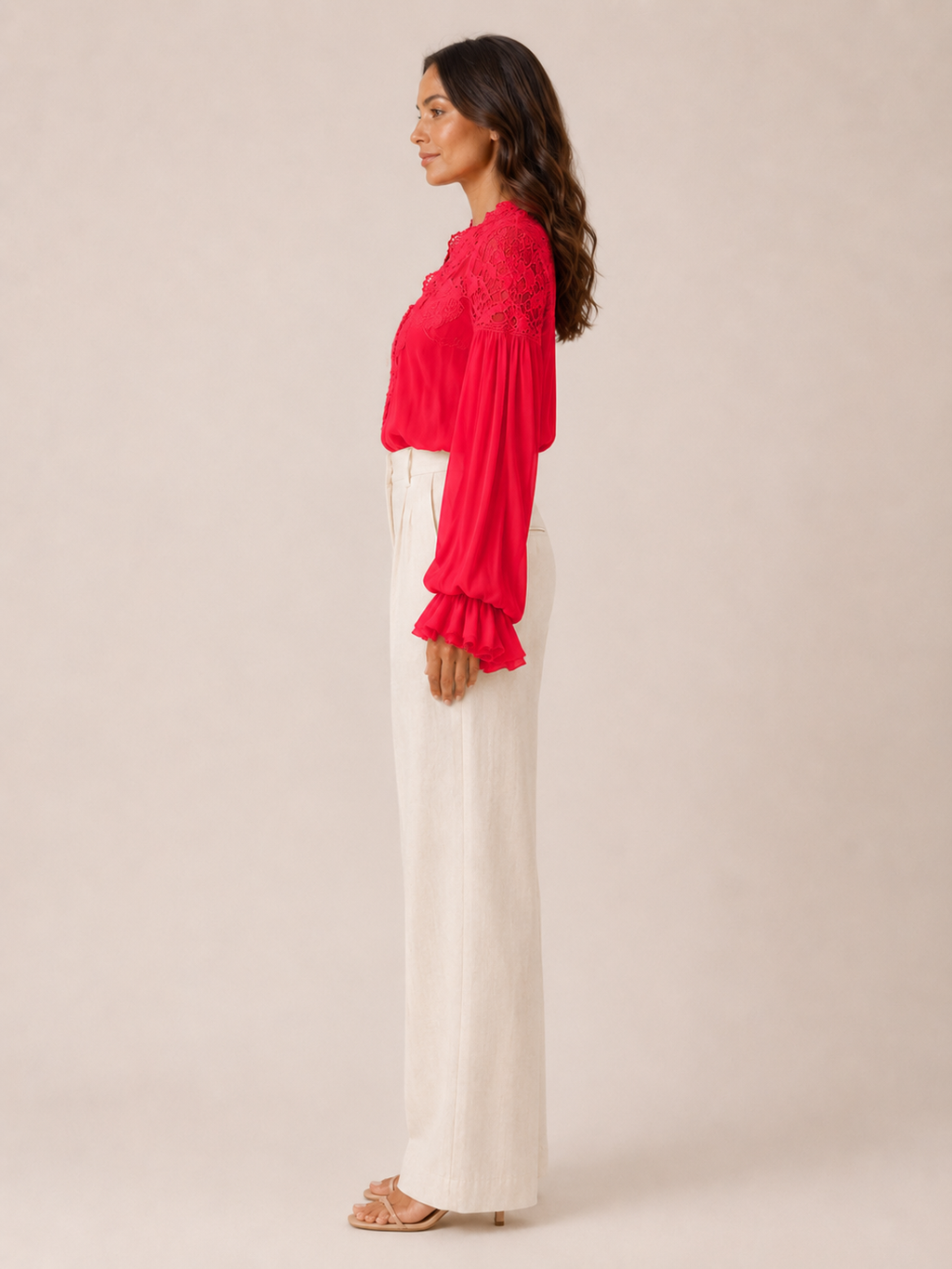 Sélénora - Dames Kanten Blouse Met V-hals En Pofmouwen