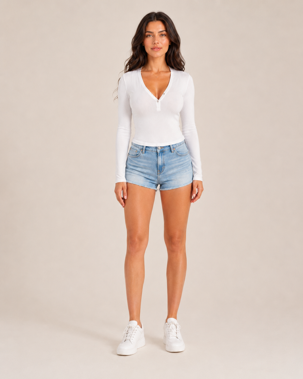 Jelena - Wit Longsleeve Poloshirt Met V-hals En Knoopdetails