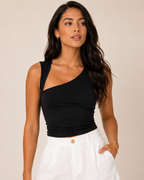 Jolina - Zwarte One-Shoulder Top Met Cut-Out Detail