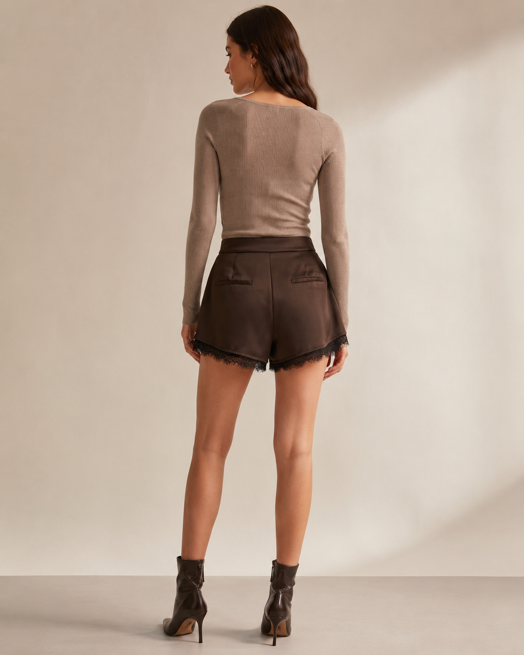 Priselle - Dames Satijnen Mini-short Met Kanten Rand